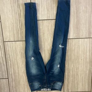 Size 5/6 distressed skinny jeans